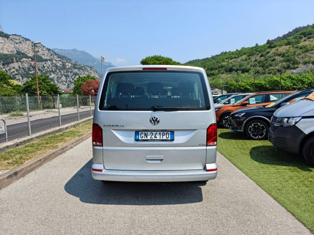 VOLKSWAGEN Caravelle usata, con Autoradio
