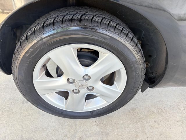 TOYOTA Yaris usata 43