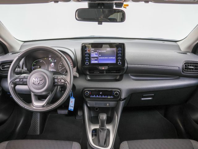 TOYOTA Yaris usata, con USB