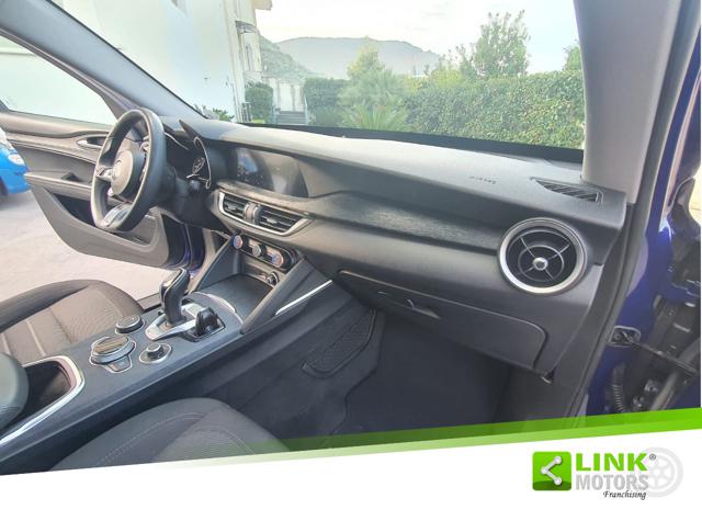 ALFA ROMEO Stelvio usata, con Volante in pelle