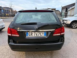 MERCEDES-BENZ E 200 usata, con Airbag Passeggero