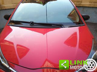 TOYOTA Yaris usata, con Specchietti laterali elettrici