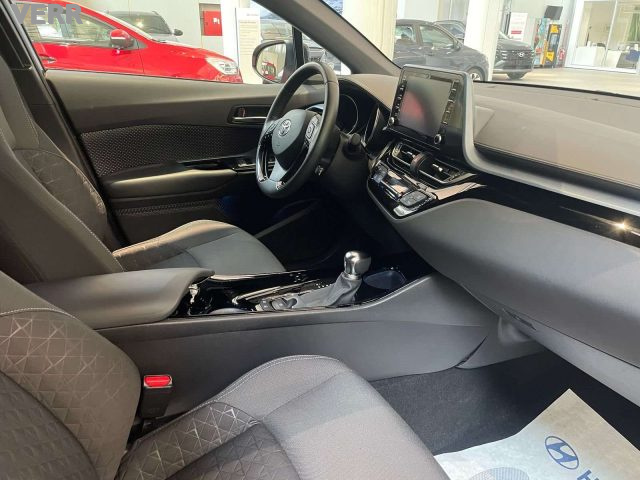 TOYOTA C-HR usata, con Sedili riscaldati