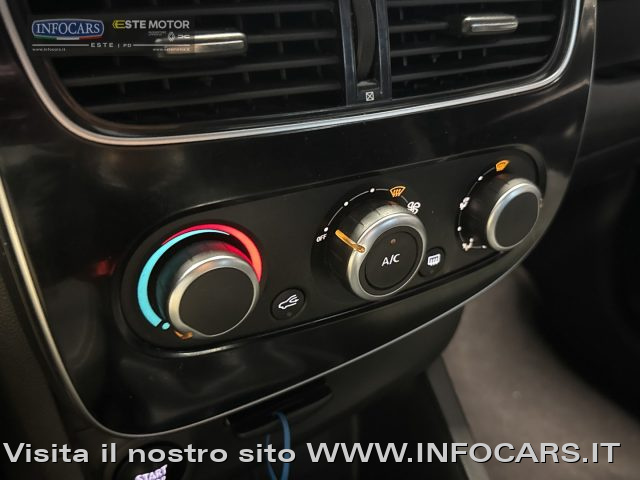 RENAULT Clio usata, con Sedile posteriore sdoppiato