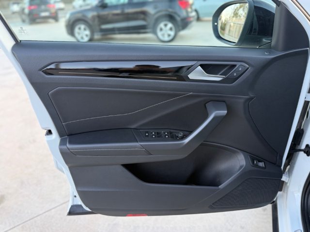 VOLKSWAGEN T-Roc usata, con Controllo elettronico della corsia