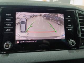 SKODA Karoq usata, con Bracciolo