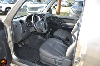 SUZUKI Jimny usata, con Autoradio