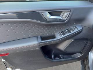 FORD Kuga usata, con Portellone posteriore elettrico