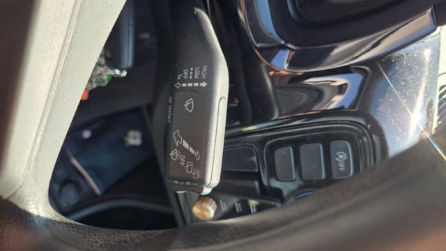 VOLKSWAGEN up! usata, con Airbag testa