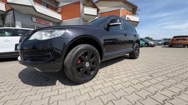 VOLKSWAGEN Touareg usata, con Sensori di parcheggio posteriori