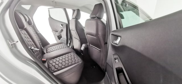 FORD Fiesta usata, con Bluetooth