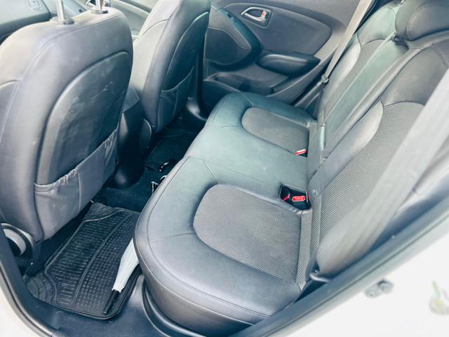 HYUNDAI iX35 usata, con Sedile posteriore sdoppiato