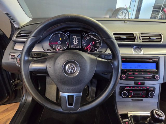 VOLKSWAGEN Passat usata, con Climatizzatore