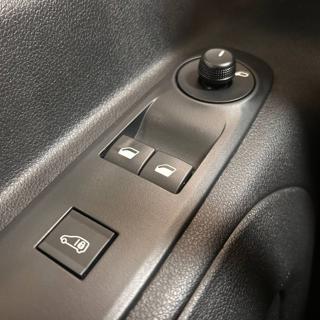 OPEL Combo usata, con Sensore di pioggia