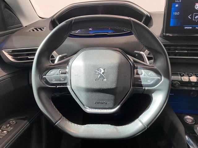 PEUGEOT 5008 usata, con Cerchi in lega