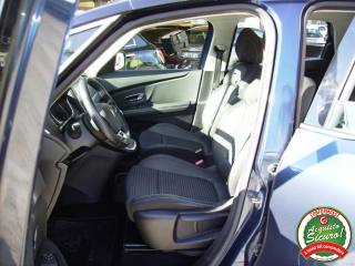RENAULT Grand Scenic usata, con Chiusura centralizzata