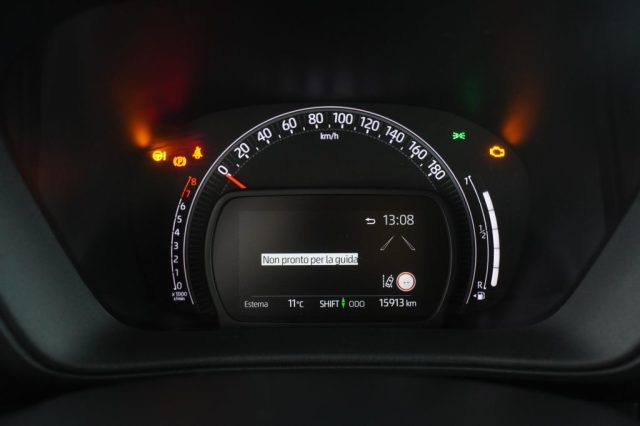 TOYOTA Aygo X usata 11