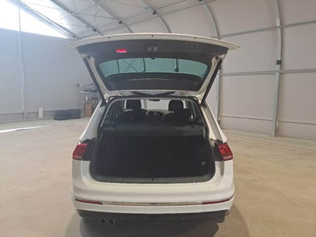 VOLKSWAGEN Tiguan usata, con Autoradio