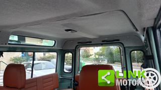 LAND ROVER Defender usata 8