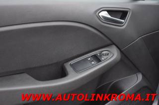 RENAULT Clio usata, con Luci diurne LED