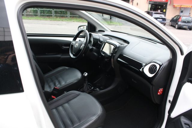 TOYOTA Aygo usata 13