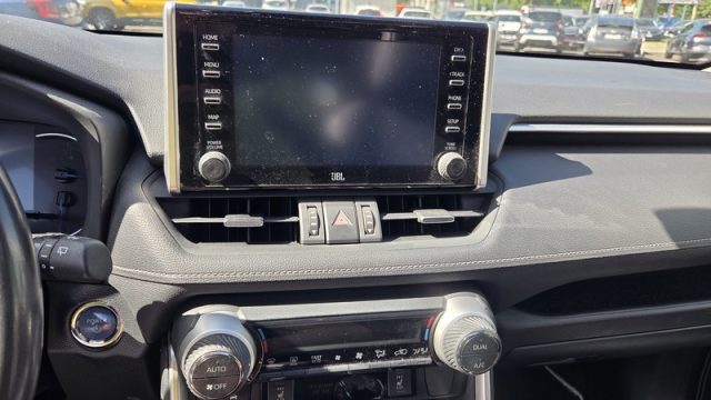 TOYOTA RAV 4 usata, con Autoradio digitale