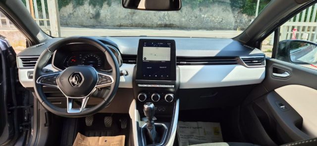 RENAULT Clio usata, con Controllo automatico clima
