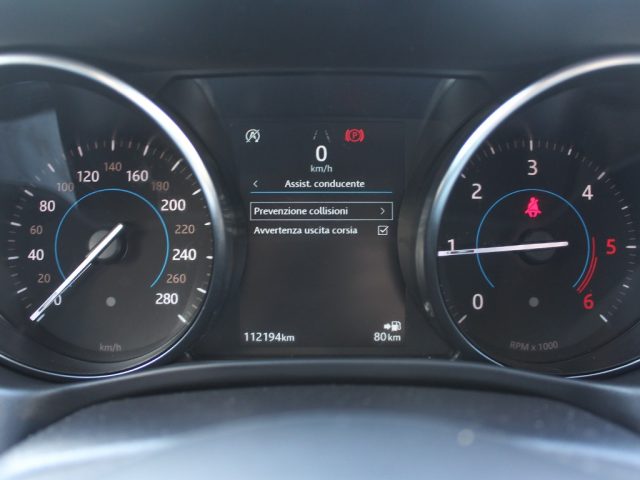 JAGUAR XE usata, con Sedile posteriore sdoppiato
