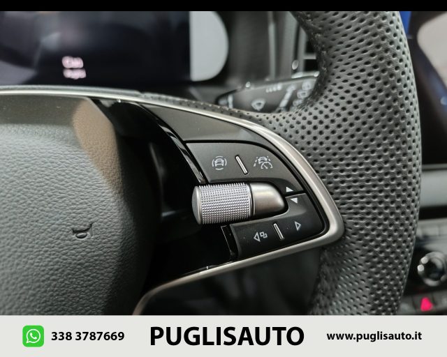 SKODA Karoq usata, con Bracciolo