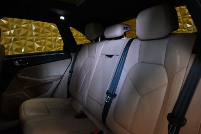PORSCHE Macan usata 27