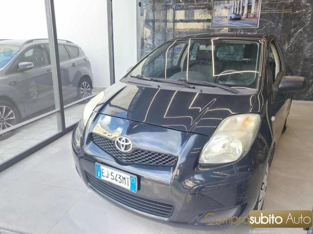 TOYOTA Yaris usata, con Airbag
