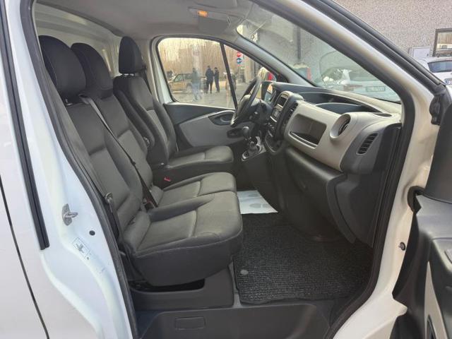 RENAULT Trafic usata, con Autoradio