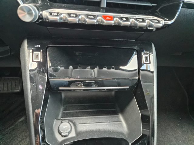 PEUGEOT 2008 usata, con Lettore CD