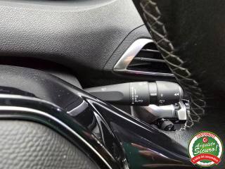PEUGEOT 3008 usata, con Sensori di parcheggio posteriori