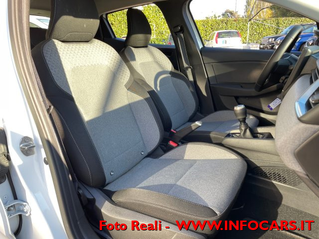RENAULT Clio usata, con Autoradio