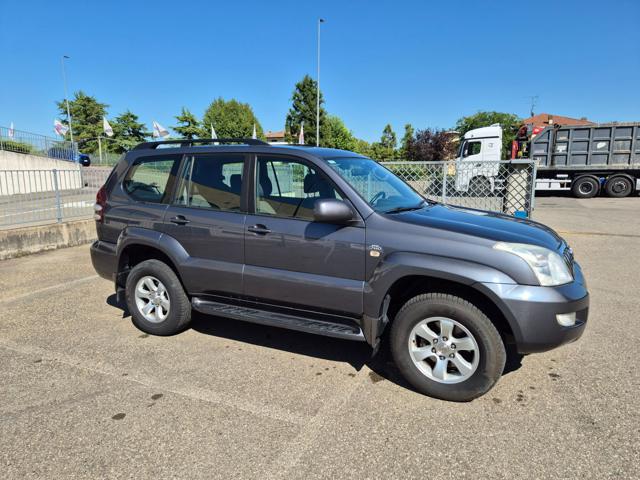 TOYOTA Land Cruiser usata, con Autoradio