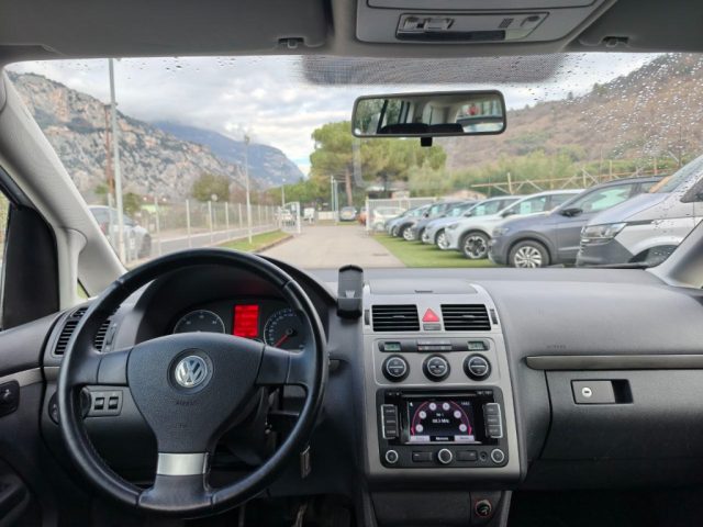 VOLKSWAGEN Touran usata 17