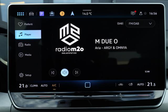 VOLKSWAGEN Golf usata, con Autoradio digitale