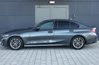 BMW 318 usata, con Sensori di parcheggio posteriori