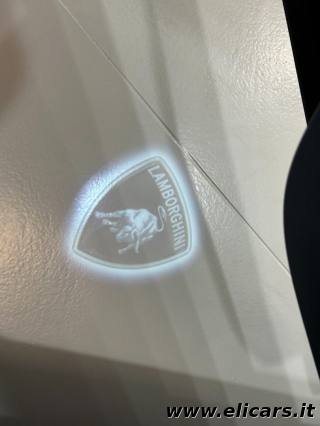 LAMBORGHINI Urus usata, con Luci diurne LED