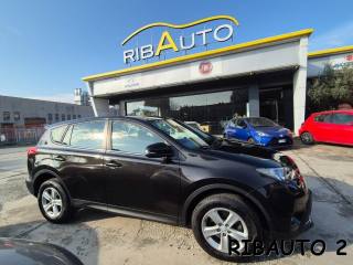 TOYOTA RAV 4 usata, con Airbag