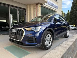AUDI Q3 35 2.0 TDI S tronic Business COCKPIT