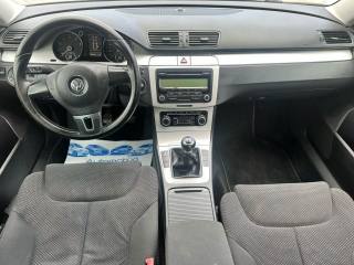VOLKSWAGEN Passat usata, con ESP