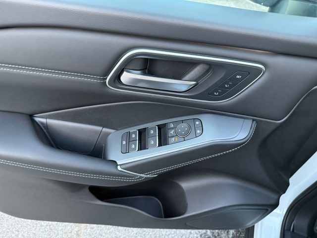 NISSAN Qashqai usata, con Sensore di luce