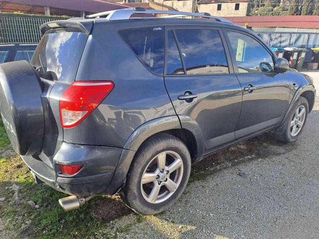 TOYOTA RAV 4 MY23 usata, con Alzacristalli elettrici