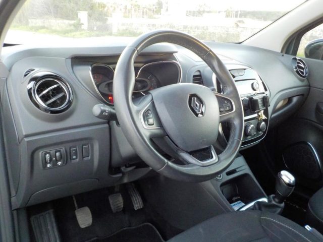 RENAULT Captur usata, con Sedile posteriore sdoppiato