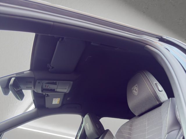 PEUGEOT 5008 usata, con Sensore di luce