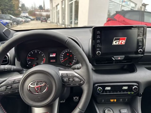 TOYOTA Yaris usata, con Fendinebbia