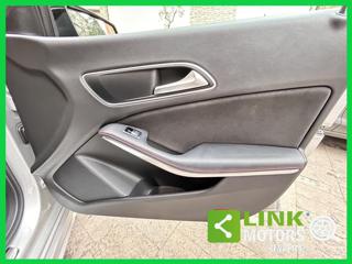 MERCEDES-BENZ CLA 200 usata, con Fari direzionali