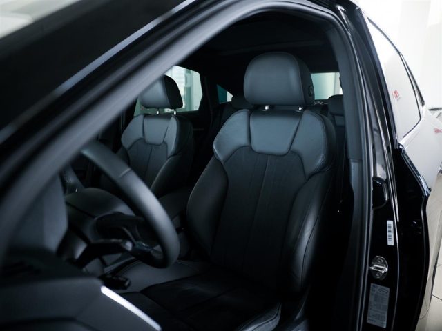 AUDI Q5 usata, con Lettore CD